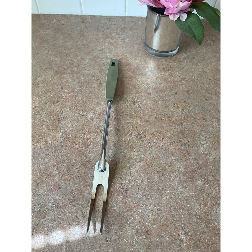 Vintage EKCO USA Meat Fork Chromium Plated Avocado Green Handle 11.5 Inch‎